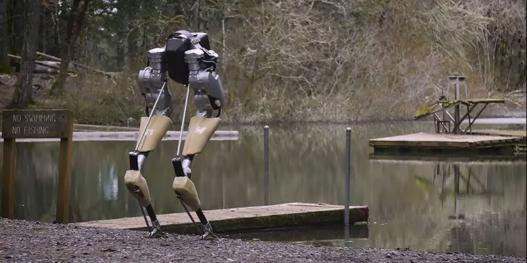 الروبوت كاسي روبوت جديد في عالم الروبوتات