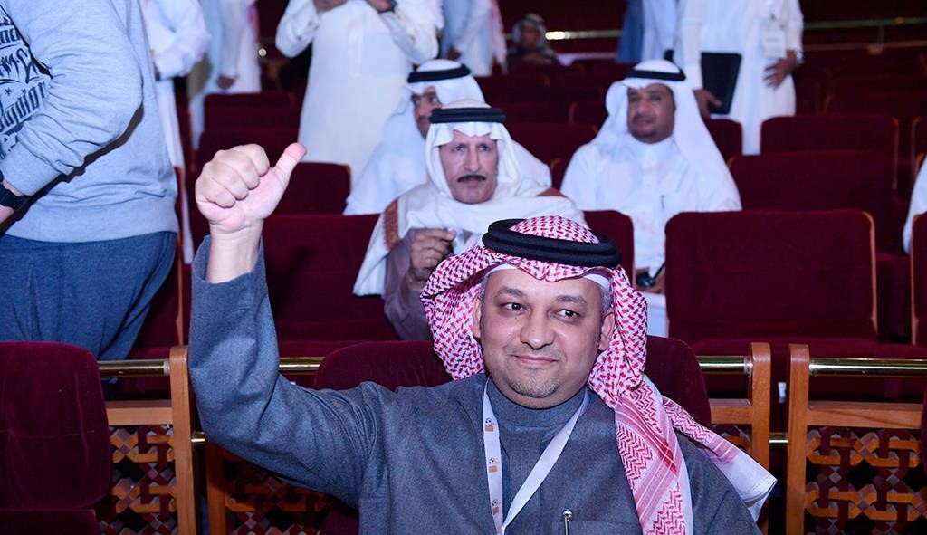 عادل عزت رئيسا للإتحاد السعودي لكرة القدم.